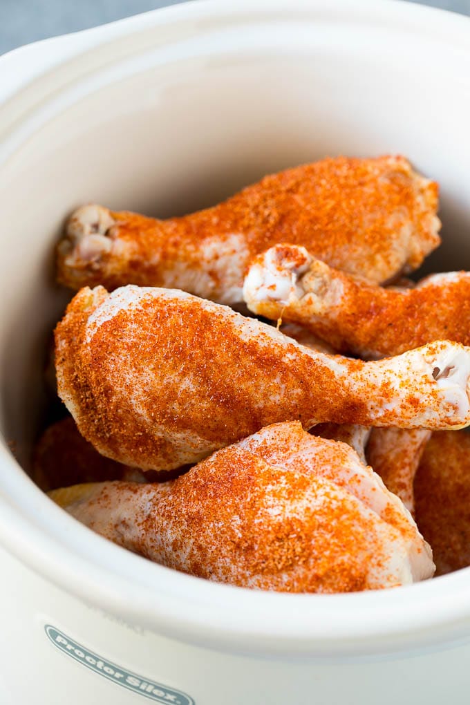 Slow Cooker Chicken Drumsticks Recipe | Crock Pot Chicken Drumsticks | BBQ Chicken Drumsticks #chicken #drumsticks #slowcooker #crockpot #bbq #dinner #fuyos Chicken drumsticks in a slow cooker coated in BBQ spice rub.