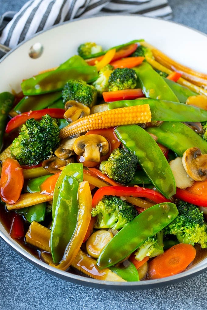 Vegetable Stir Fry Recipe | Veggie Stir Fry | Broccoli Stir Fry #vegetarian #vegetables #broccoli #dinner #fuyos Vegetable stir fry with a variety of sauteed veggies in honey garlic sauce.