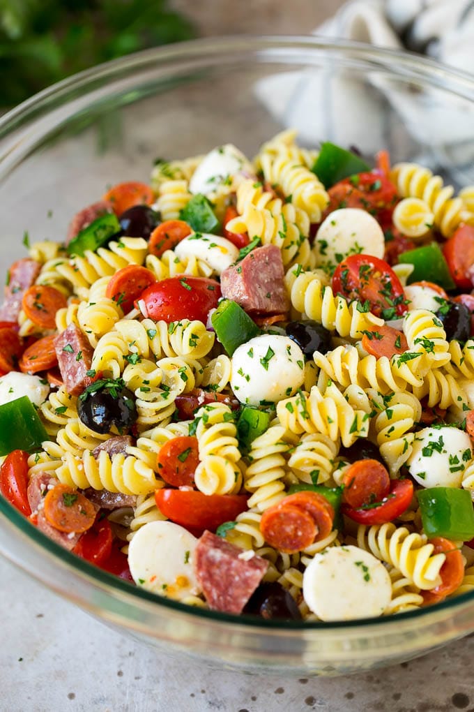 Italian Pasta Salad | Pasta Salad Recipe #pasta #salad #pastasalad #pepperoni #salami #olives #cheese #sidedish #fuyos Italian pasta salad with rotini noodles, salami and pepperoni.