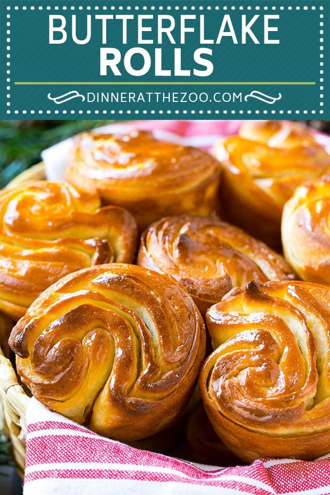 Butterflake Rolls Recipe | Easy Dinner Rolls | Homemade Dinner Rolls | Thanksgiving Rolls #rolls #bread #sidedish #baking #thanksgiving #dinner #fuyos