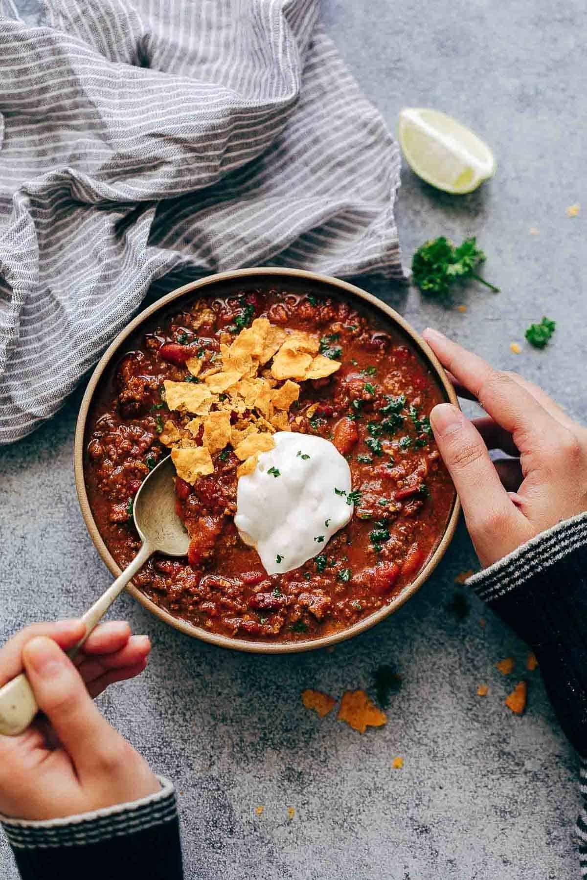 Chili Chipotle Instant Pot (Ricetta per Pentola a Pressione) 2 Il Chili con Chipotle in Instant Pot è una ricetta facile, piccante e casalinga, ideale per una cena confortante in famiglia. Gli avanzi sono deliziosi!