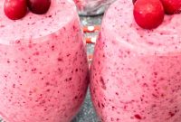 Effortless Cranberry Banana Smoothie: Just 3 Ingredients
