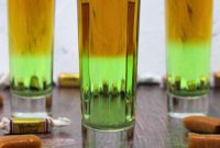 Simple Caramel Apple Crown Shot