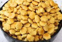Simple 3-Ingredient Crispy Air Fryer Oyster Crackers