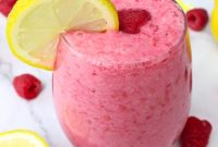 Beat the Heat with a Raspberry Lemonade Smoothie