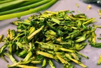Quick and Easy Microwave Dried Chives