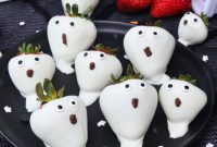 Spooktacular Strawberry Spirits: Microwave Magic for Halloween