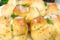 Crispy Air Fryer Frozen Garlic Knots in Under 10 Minutes