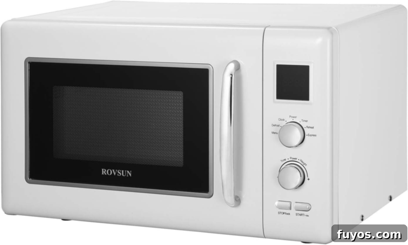 Retro Microwaves: Vintage Style Meets Modern Efficiency 11 Rovsun Retro Countertop Microwave Oven in Red
