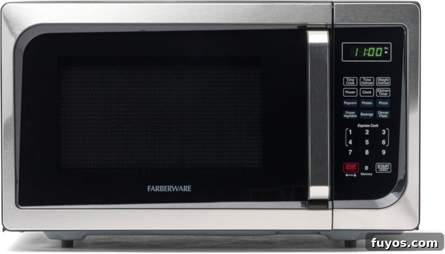Sleek Farberware Classic 900 Watt Microwave Oven with memory function for dorms