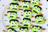 Spooky No Bake Frankenstein Halloween Pretzels