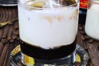 The Quintessential White Russian: A Simple 3-Ingredient Indulgence